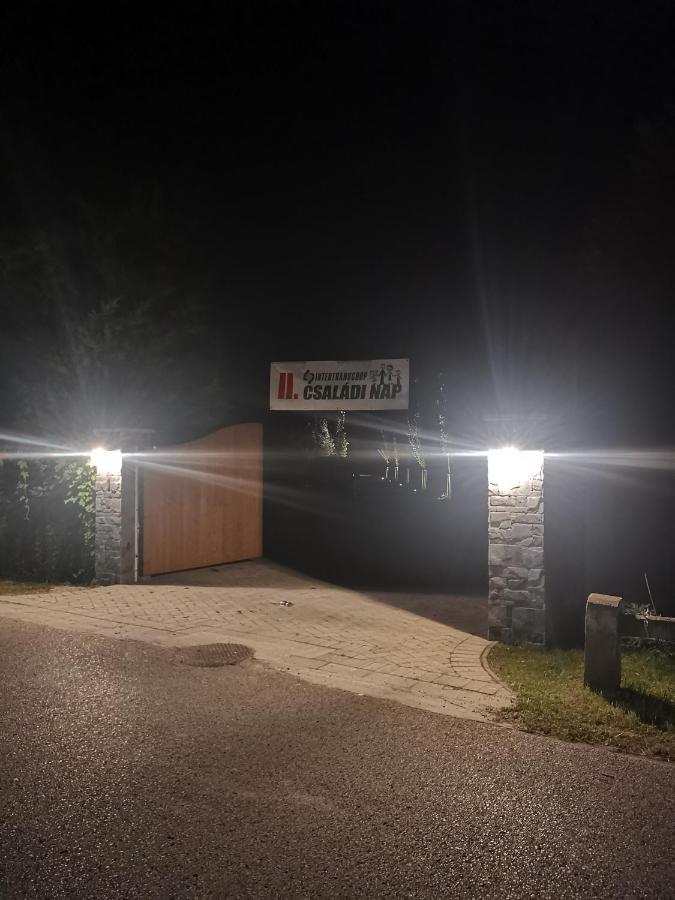 Intertranscoop Lake House Vámosszabadi Exterior foto